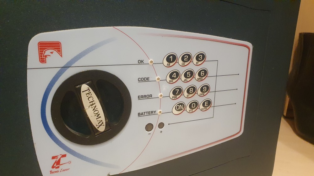 сейф technomax